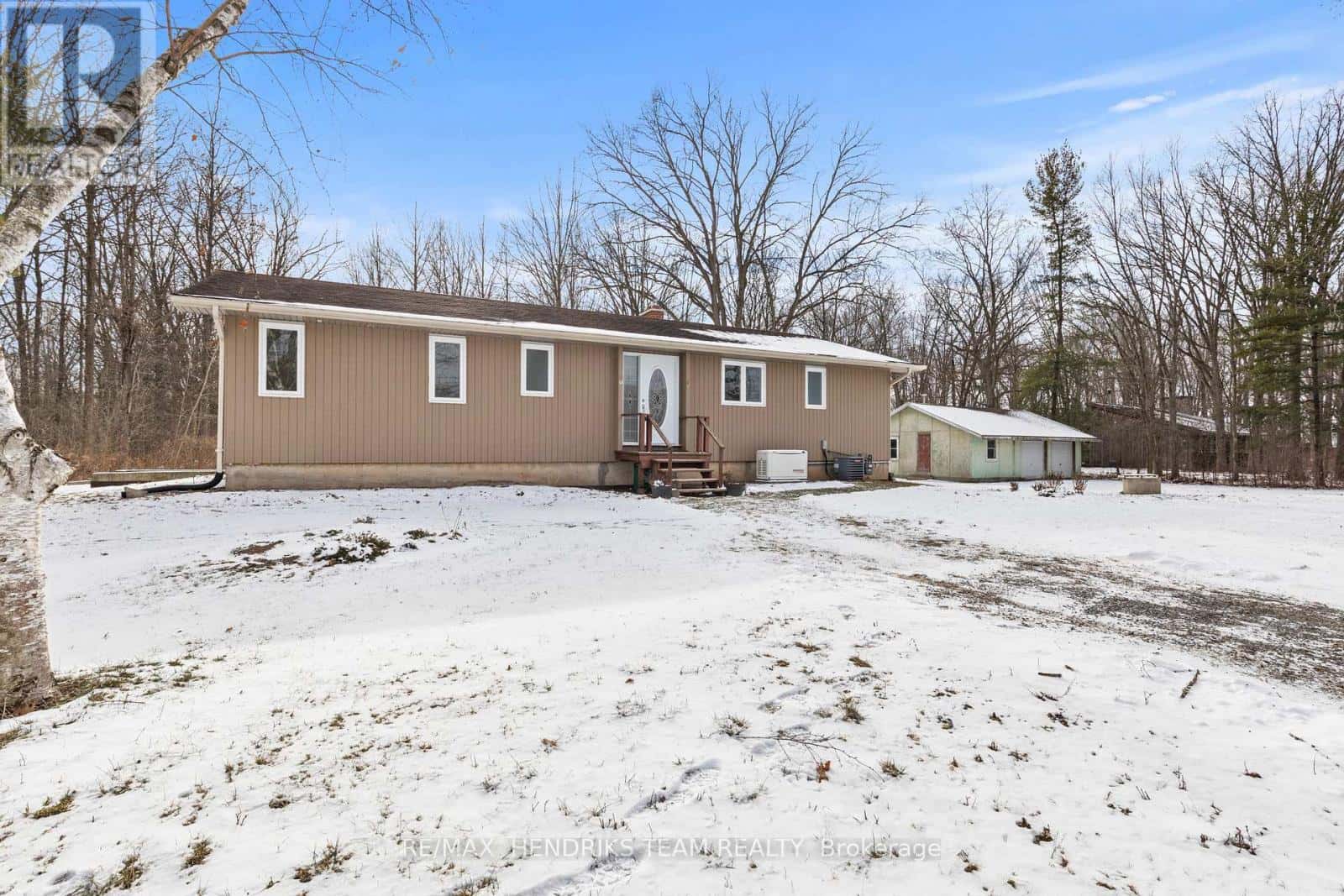 643 LINE 7 ROAD — Niagara-on-the-Lake (St. Davids), Ontario - Photo 4 of 50