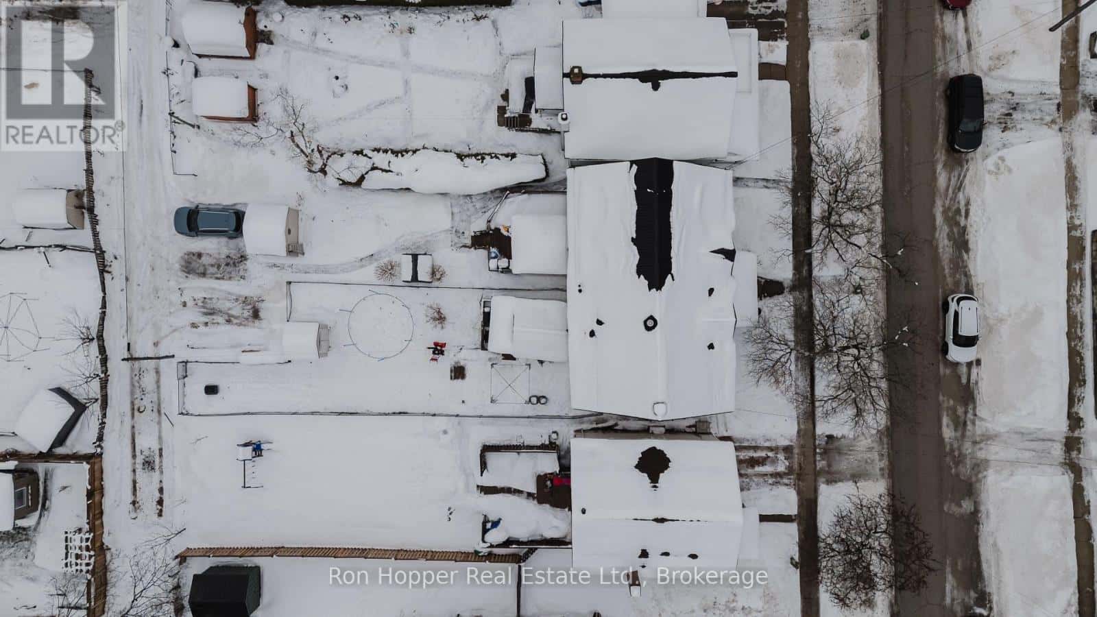 530 12TH STREET W — Owen Sound, Ontario - Photo 5 of 31