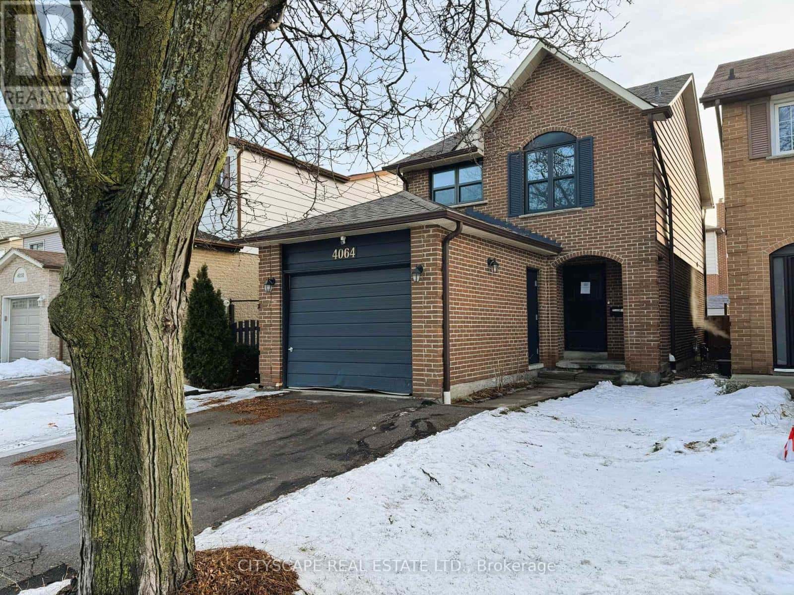 4064 TEAKWOOD DRIVE — Mississauga (Creditview), Ontario - Photo 2 of 41