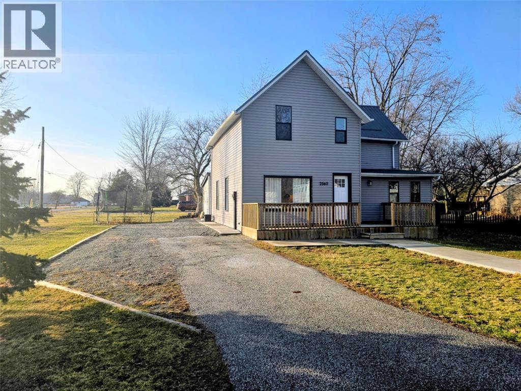 2565 ELIZABETH STREET — Oil Springs, Ontario - Main photo