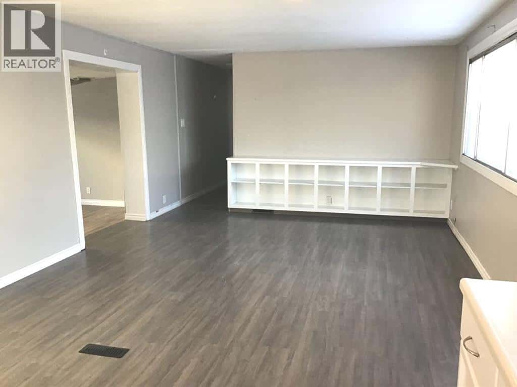 56, WESTVIEW WESTVIEW — Whitecourt, Alberta - Photo 3 of 13