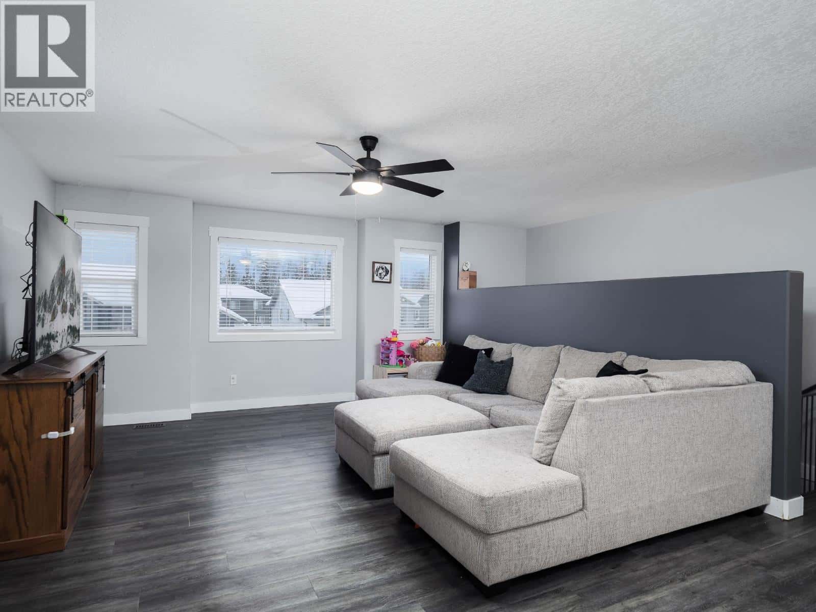 5228 WOODVALLEY DRIVE — Prince George, British Columbia - Photo 5 of 34