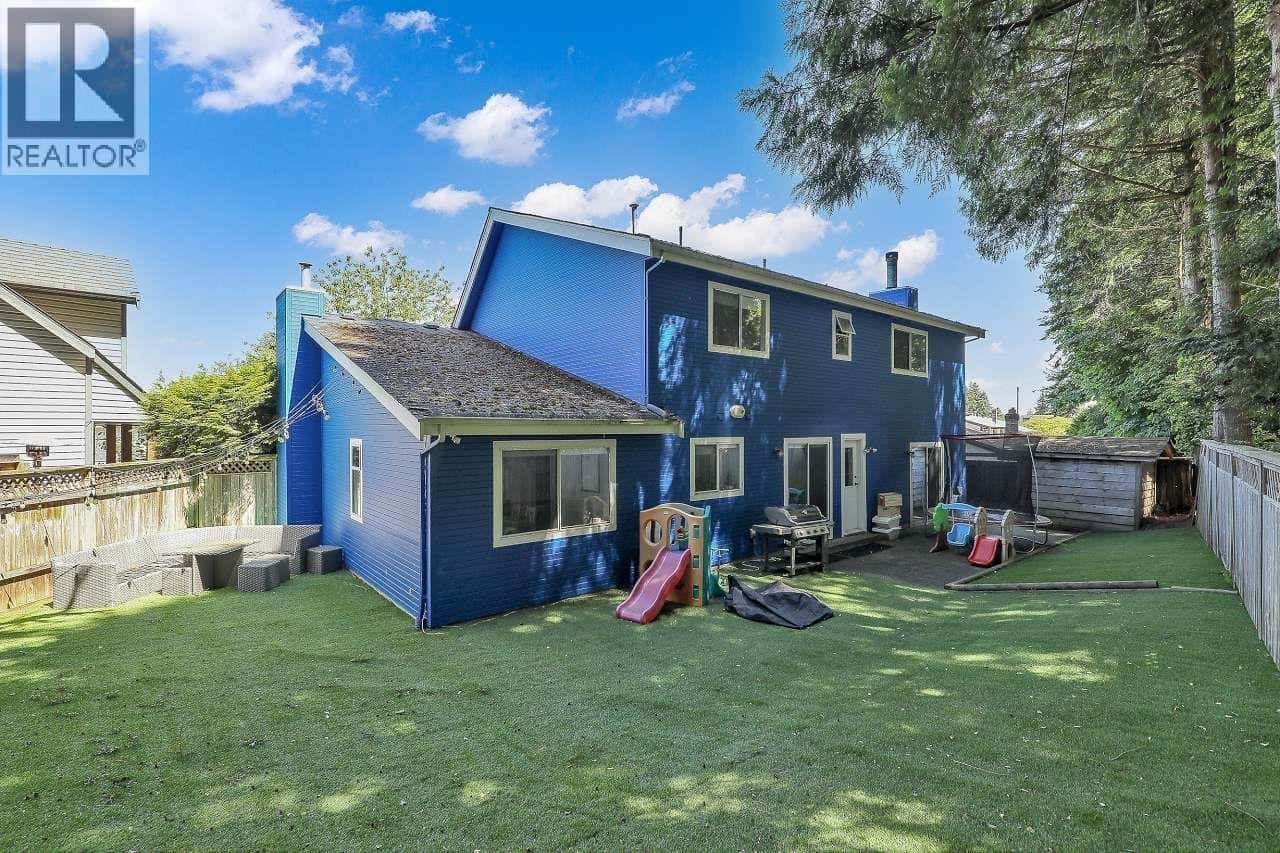 5256 CAMBRIDGE COURT — Delta, British Columbia - Photo 4 of 38