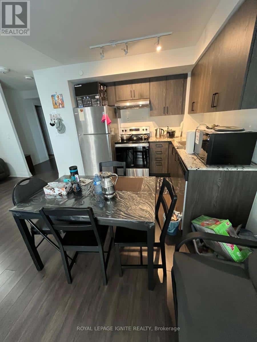 429 - 20 MEADOWGLEN PLACE — Toronto (Woburn), Ontario - Photo 3 of 9