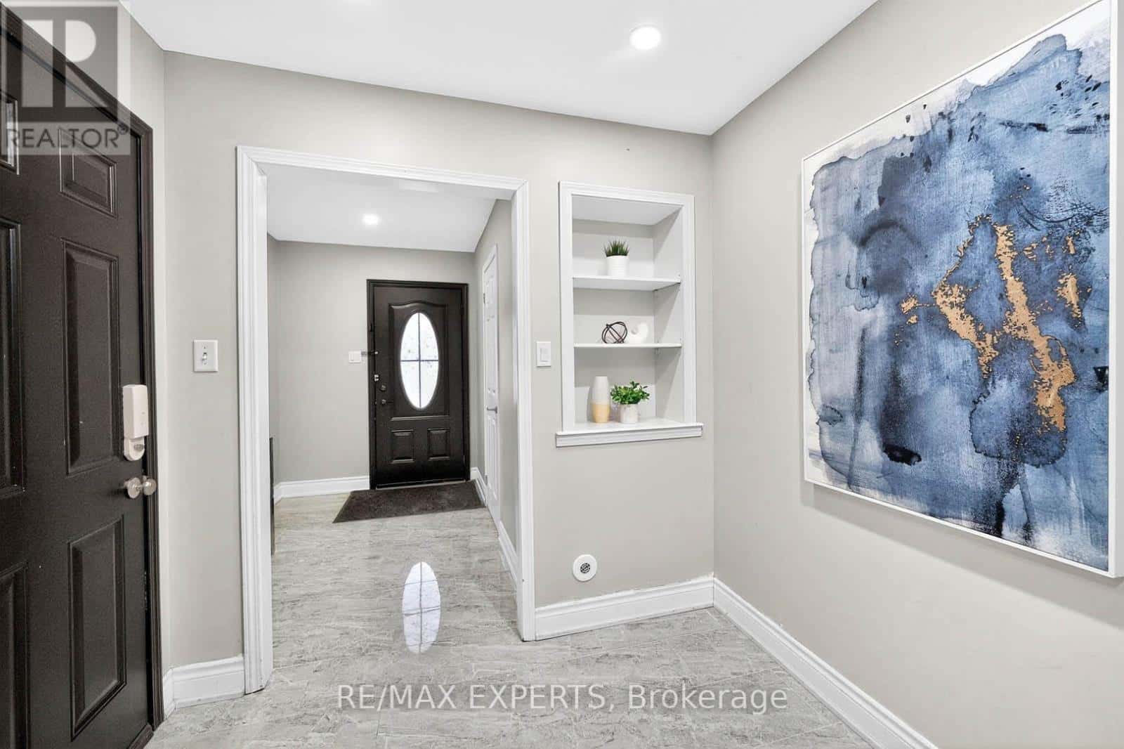 47 MUSTON LANE — Whitchurch-Stouffville (Stouffville), Ontario - Photo 5 of 21