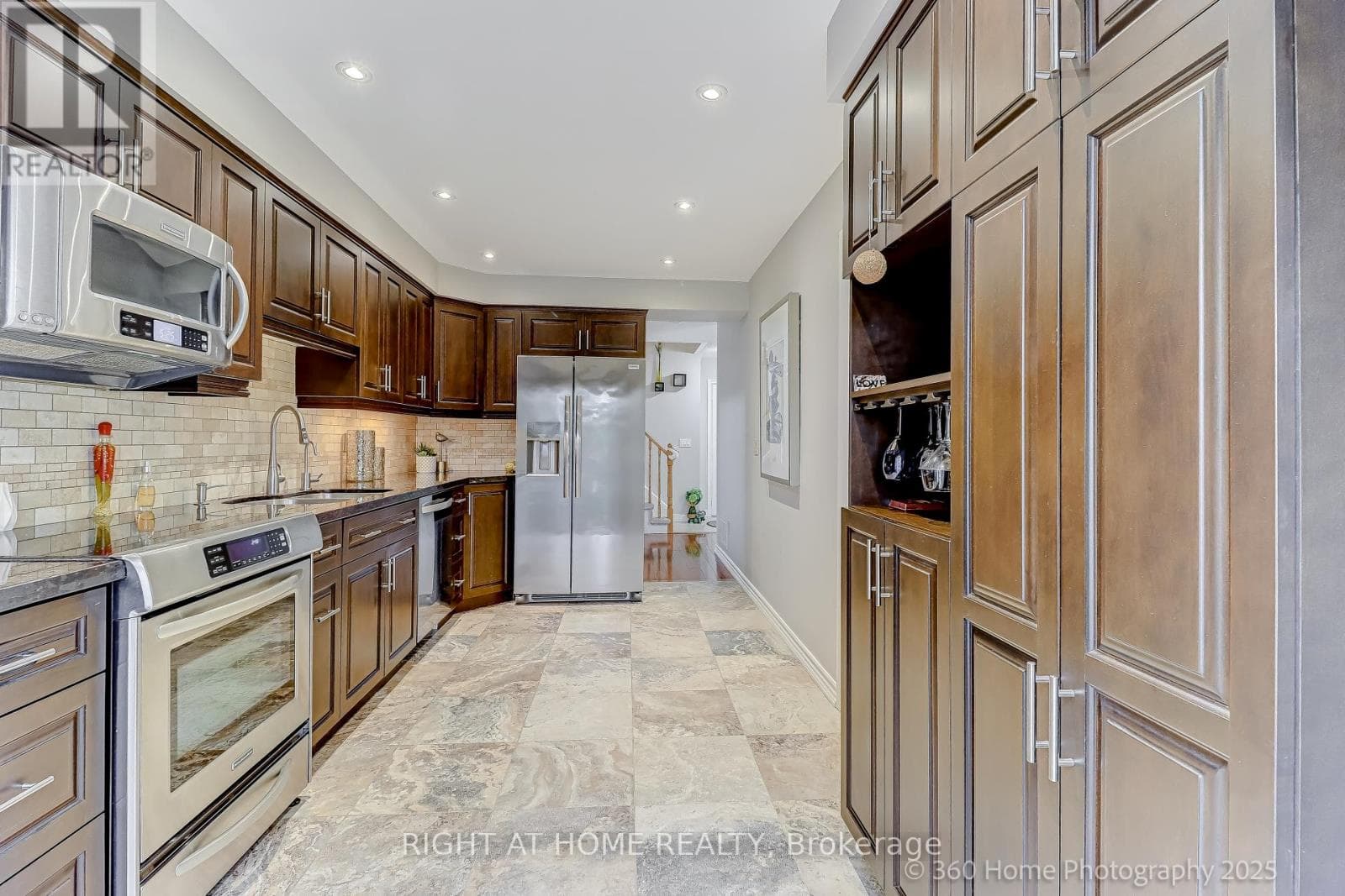 32 HEATHCLIFFE SQUARE — Brampton (Central Park), Ontario - Main photo