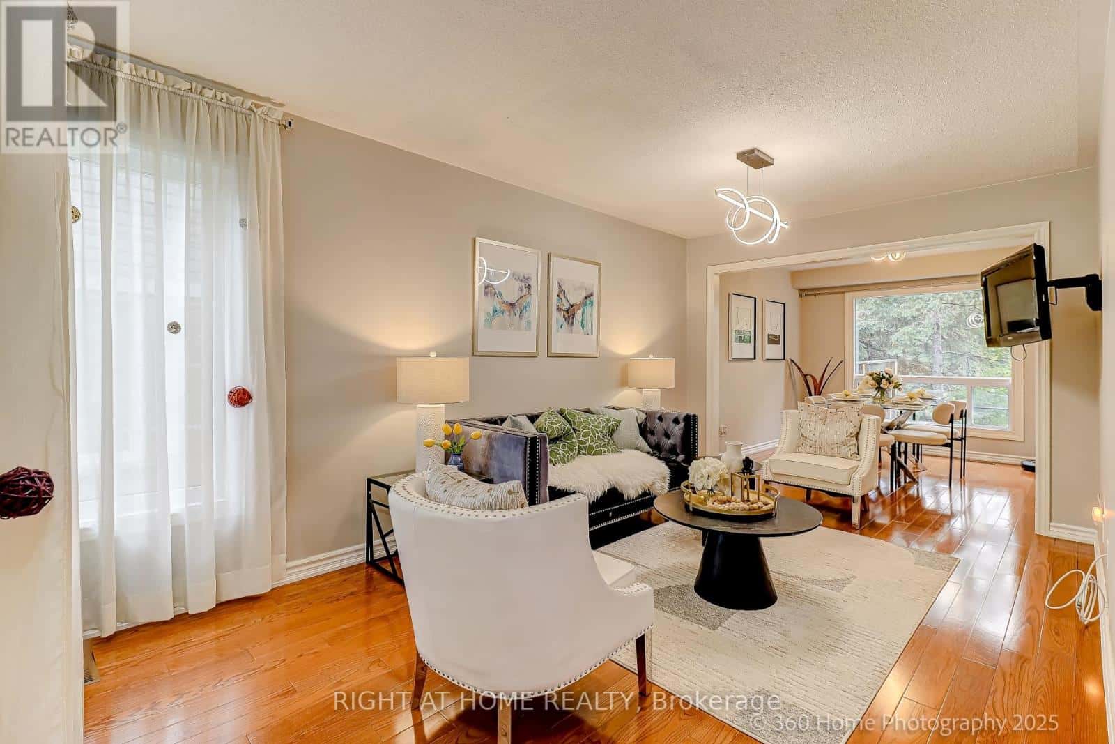 32 HEATHCLIFFE SQUARE — Brampton (Central Park), Ontario - Photo 4 of 31