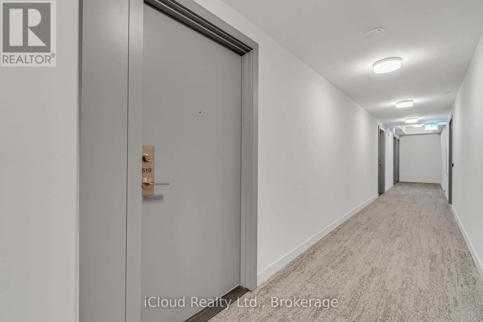 519 - 859 THE QUEENSWAY — Toronto (Stonegate-Queensway), Ontario - Photo 5 of 45