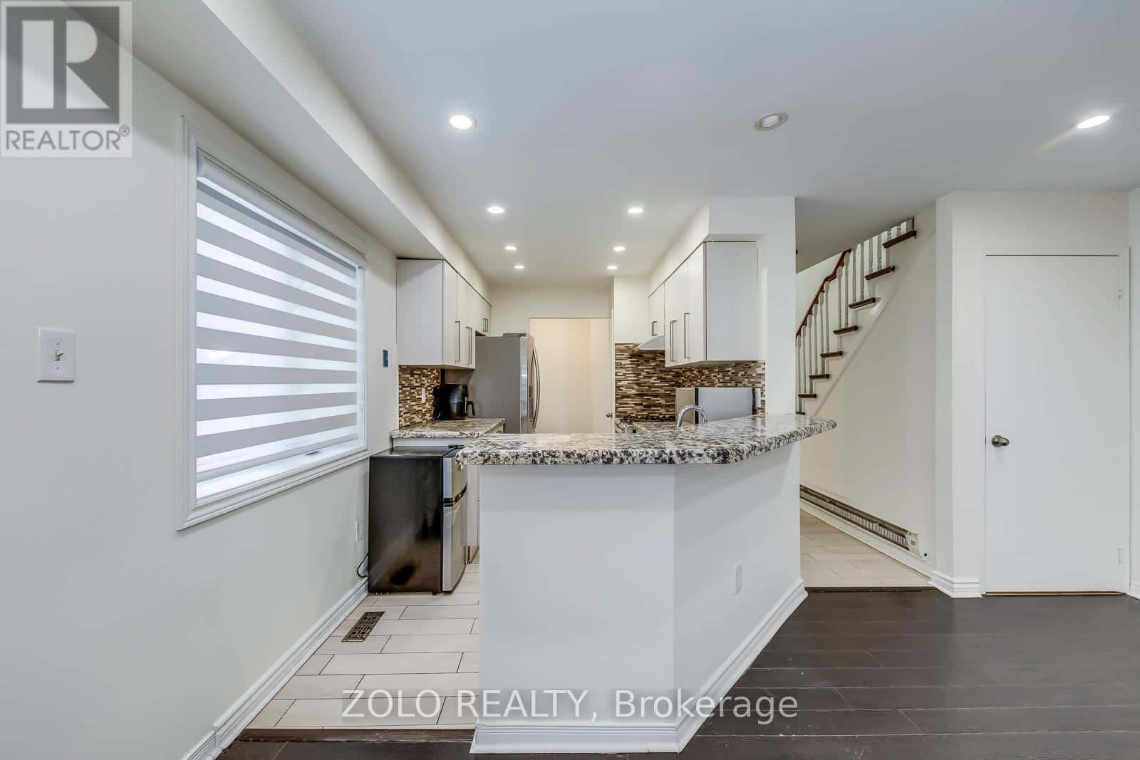 10 - 45 BRISTOL ROAD E — Mississauga (Hurontario), Ontario - Photo 5 of 25