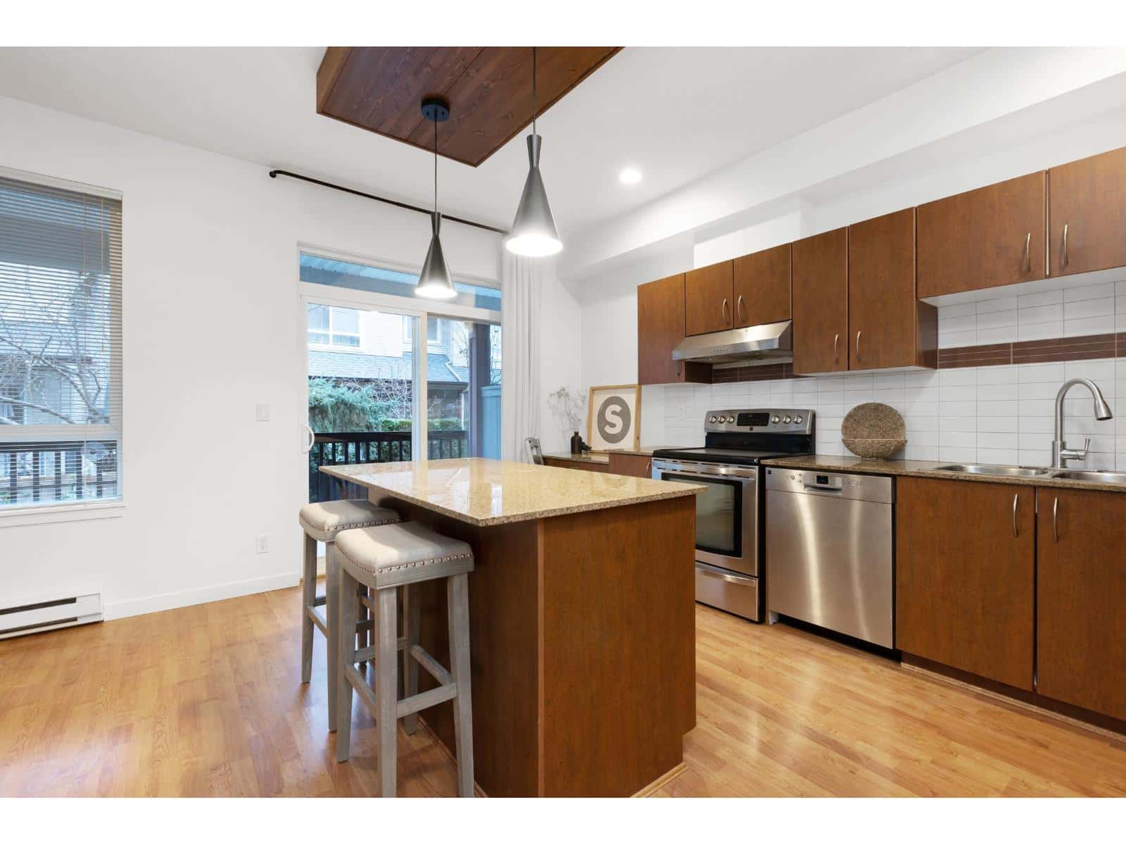 26 16789 60 AVENUE — Surrey, British Columbia - Photo 3 of 29