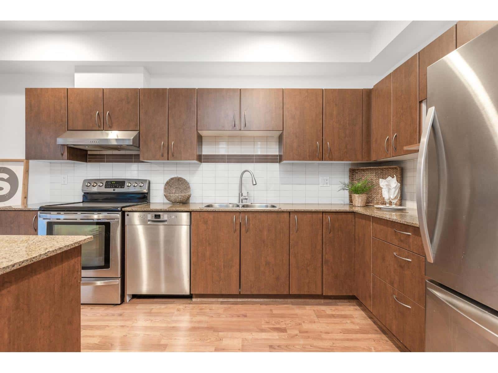 26 16789 60 AVENUE — Surrey, British Columbia - Photo 4 of 29