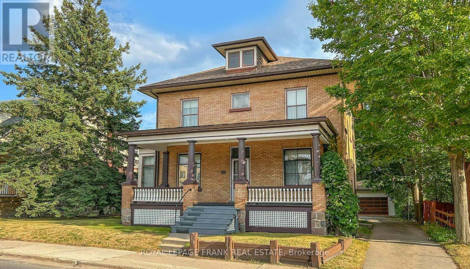 33 FAIRBANKS STREET — Oshawa (Central), Ontario - Photo 3 of 34