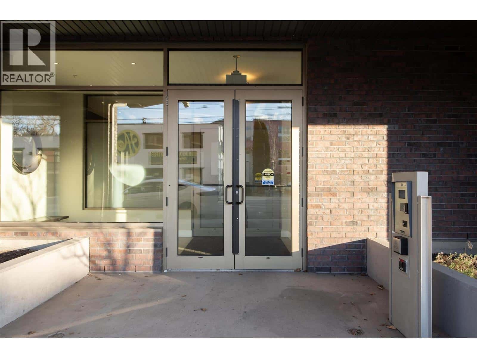 110 Ellis Street Unit# 402 — Penticton, British Columbia - Photo 5 of 43