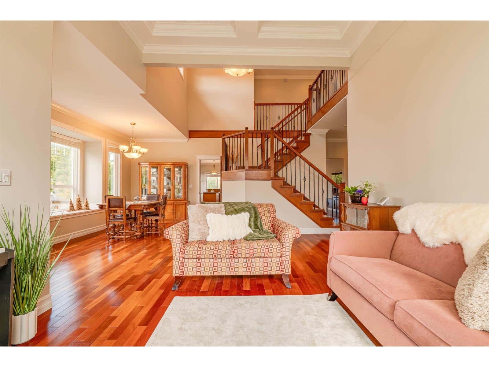 16453 61 AVENUE — Surrey, British Columbia - Photo 5 of 40