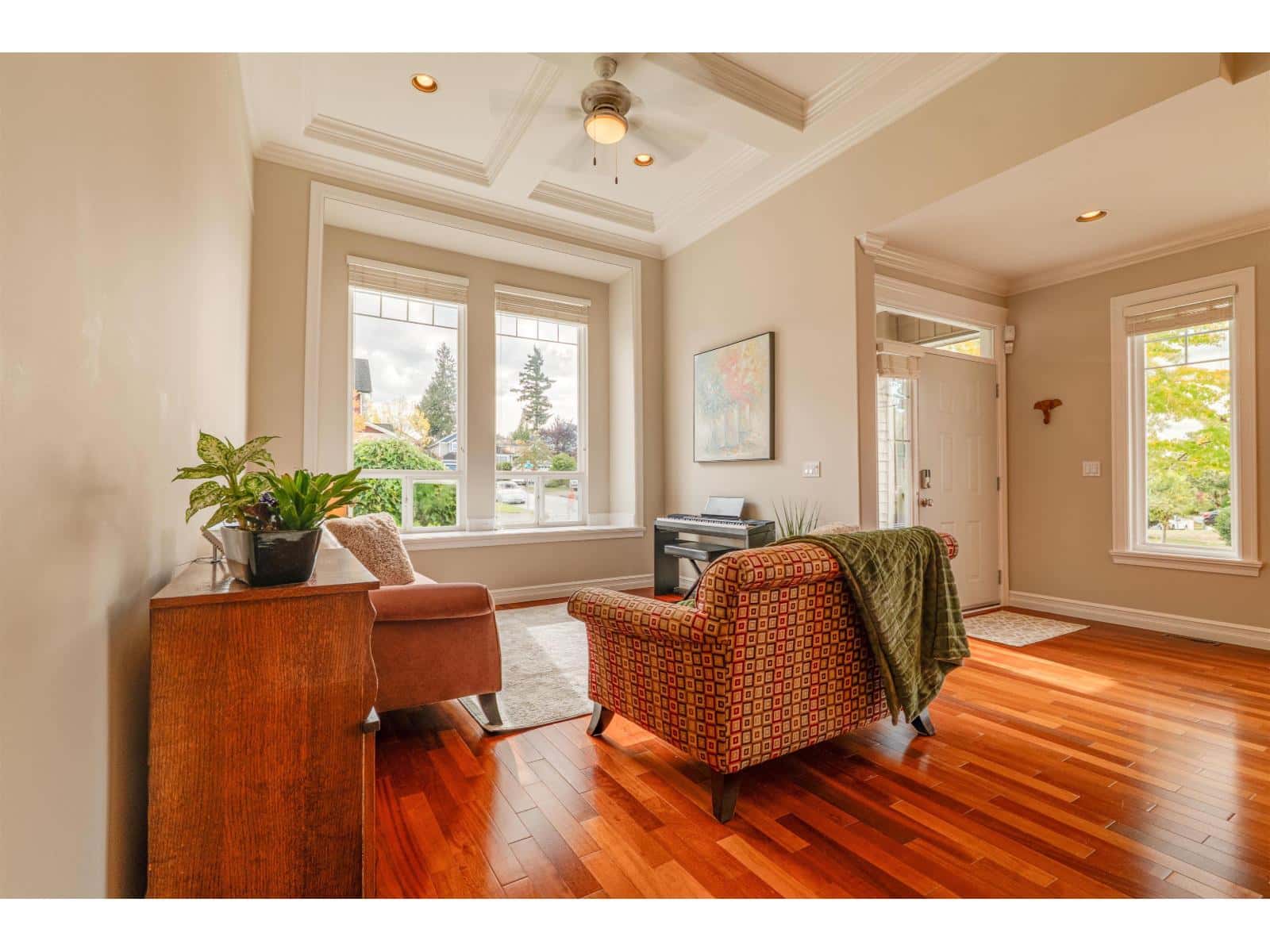 16453 61 AVENUE — Surrey, British Columbia - Photo 4 of 40