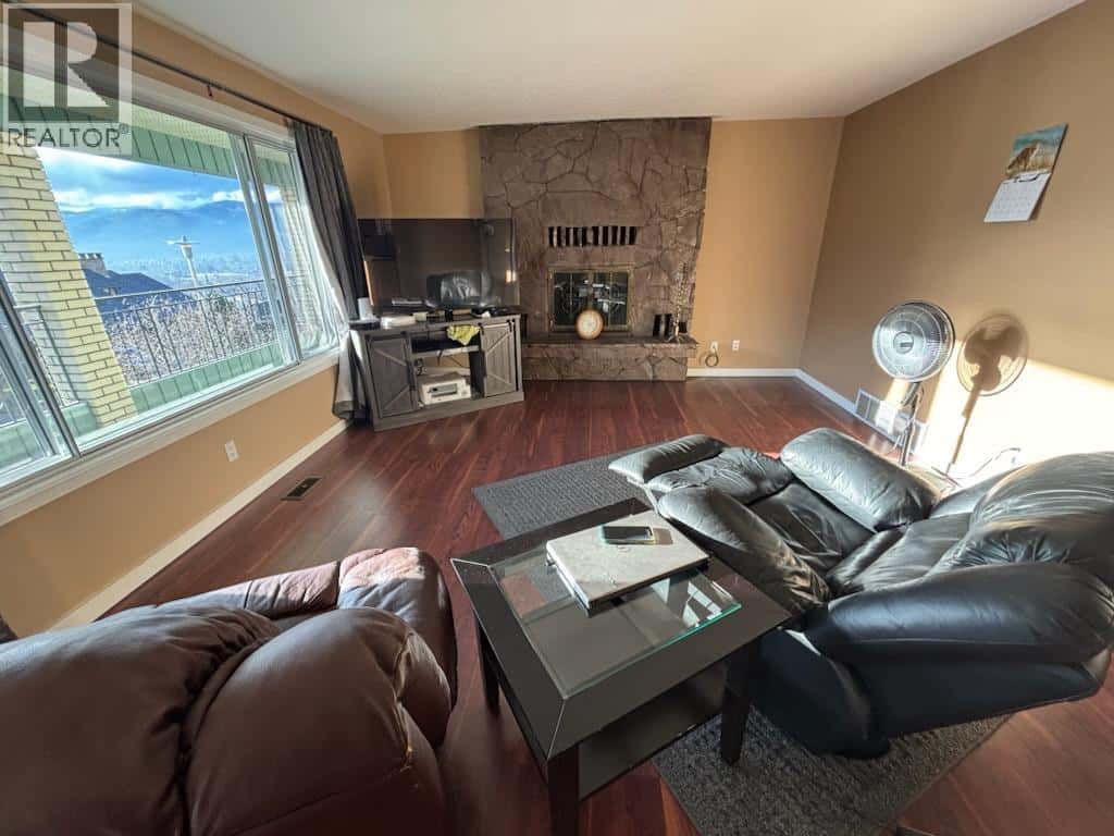 7437 Valley Heights Drive — Grand Forks, British Columbia - Photo 5 of 19