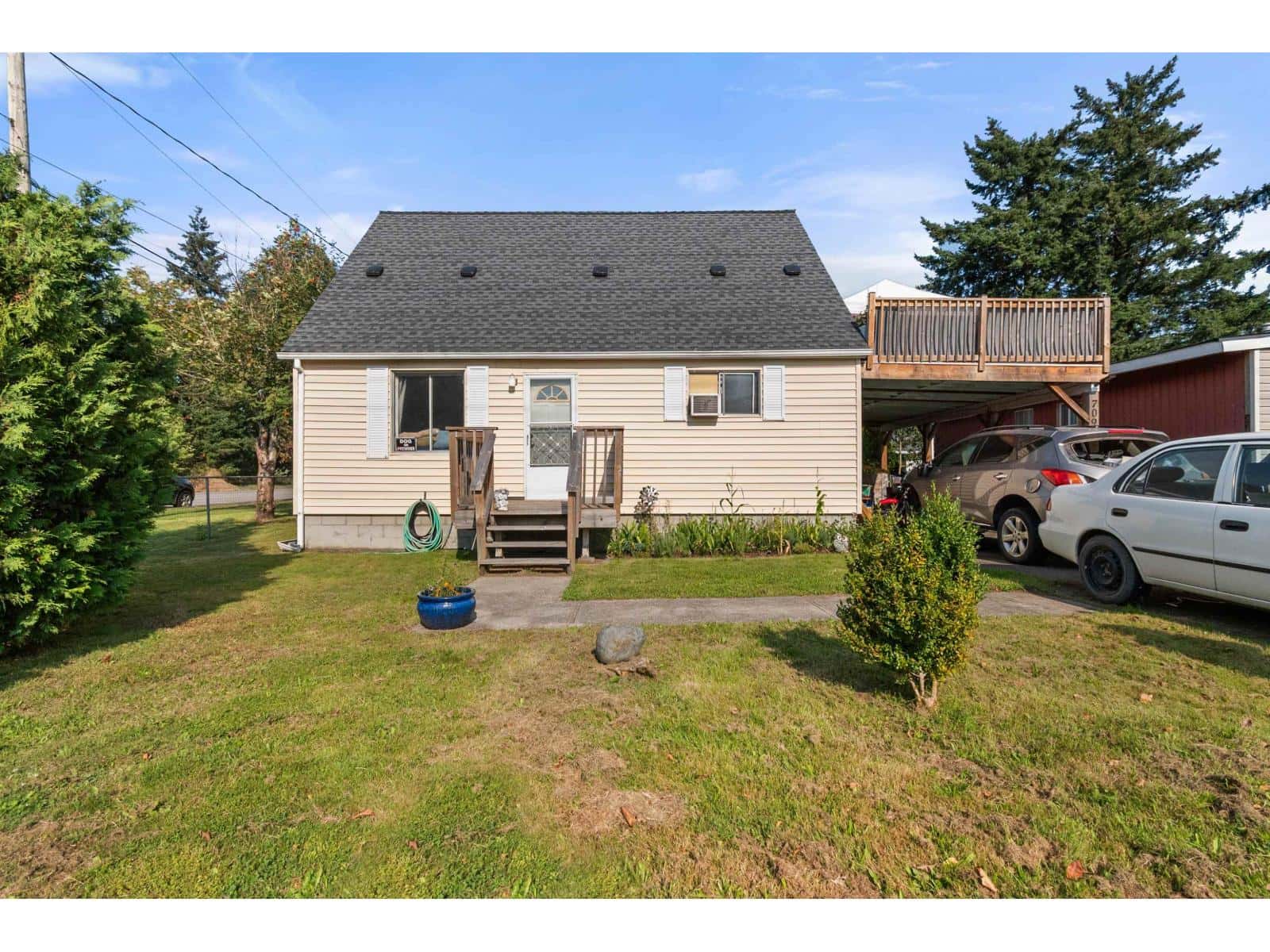 709 7TH AVENUE, Hope — Hope, British Columbia - Photo 2 of 40