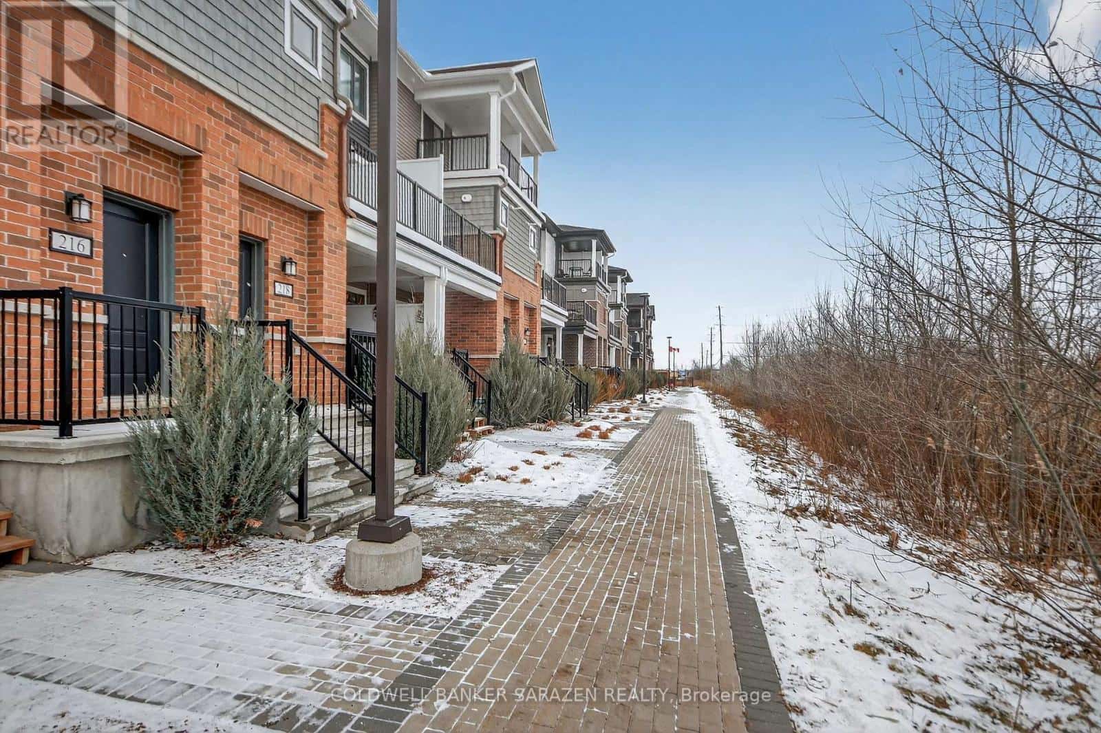 218 PILOT PRIVATE — Ottawa, Ontario - Photo 2 of 42