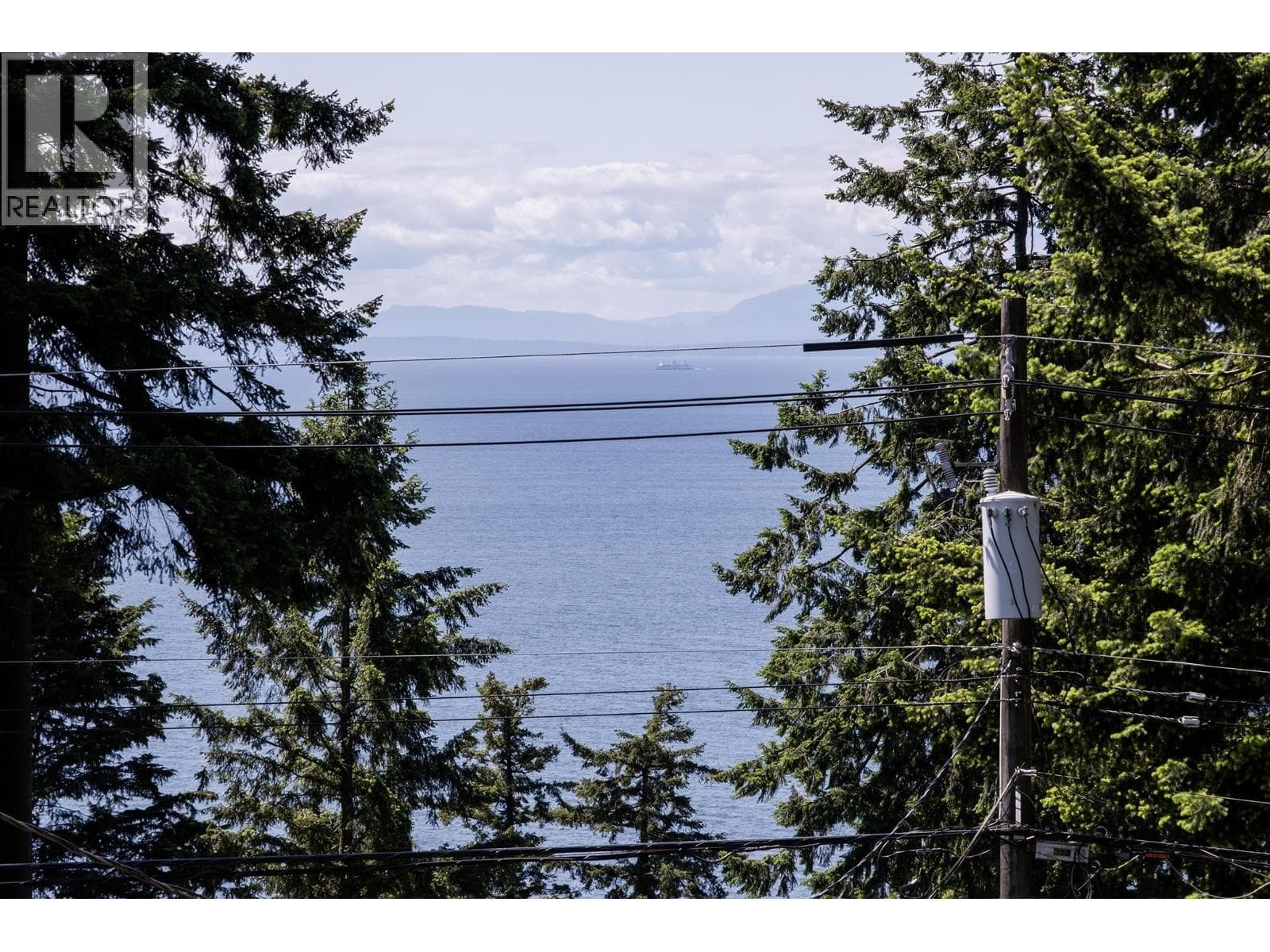 1238 GOWER POINT ROAD — Gibsons, British Columbia - Main photo
