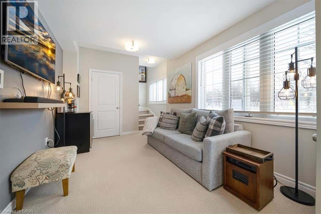 377 GLANCASTER Road Unit# 27 — Hamilton, Ontario - Photo 5 of 50