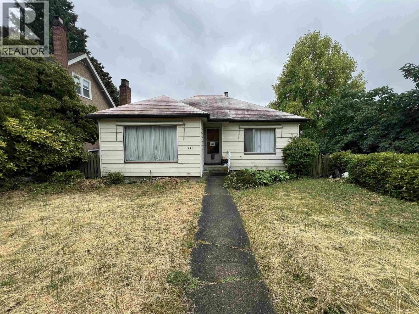 1224 SIXTH AVENUE — New Westminster, British Columbia - Main photo