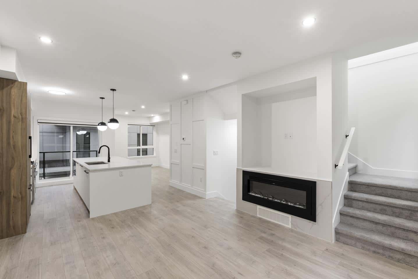 35 13895 64 AVENUE — Surrey, British Columbia - Photo 3 of 36