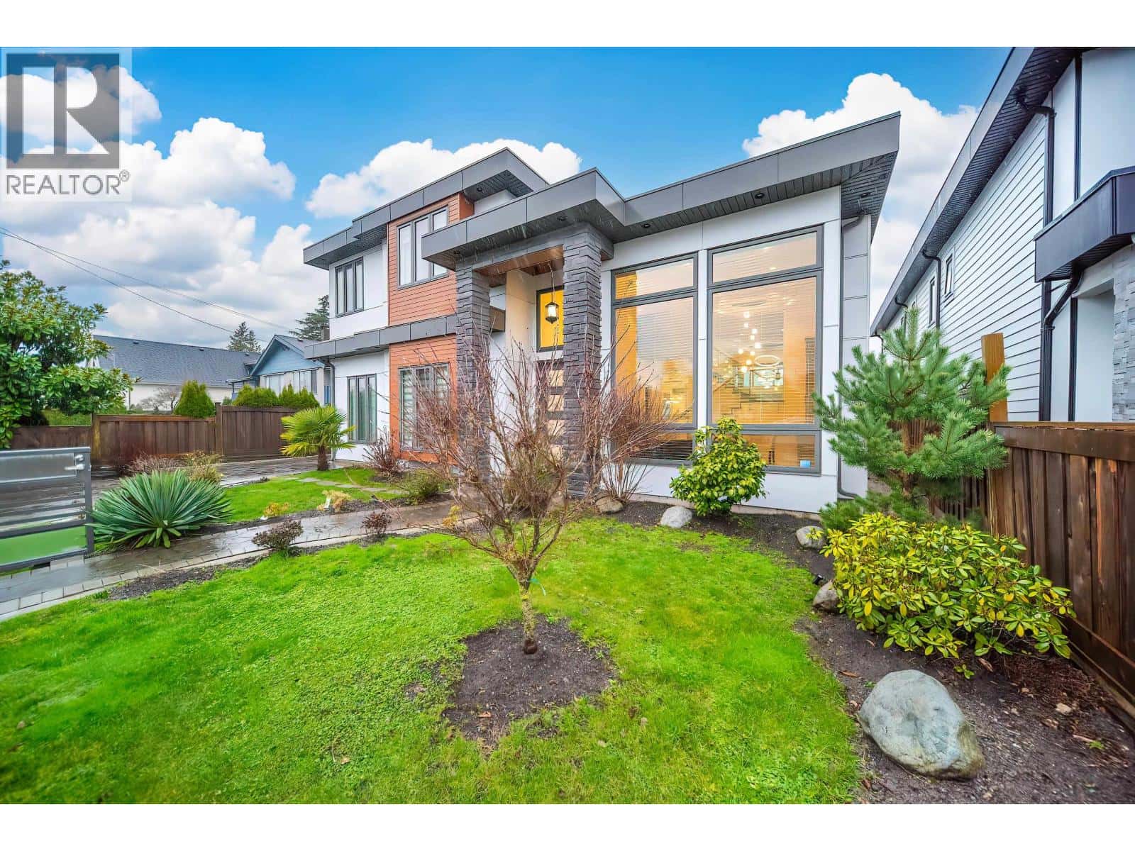 9631 PATTERSON ROAD — Richmond, British Columbia - Photo 3 of 37