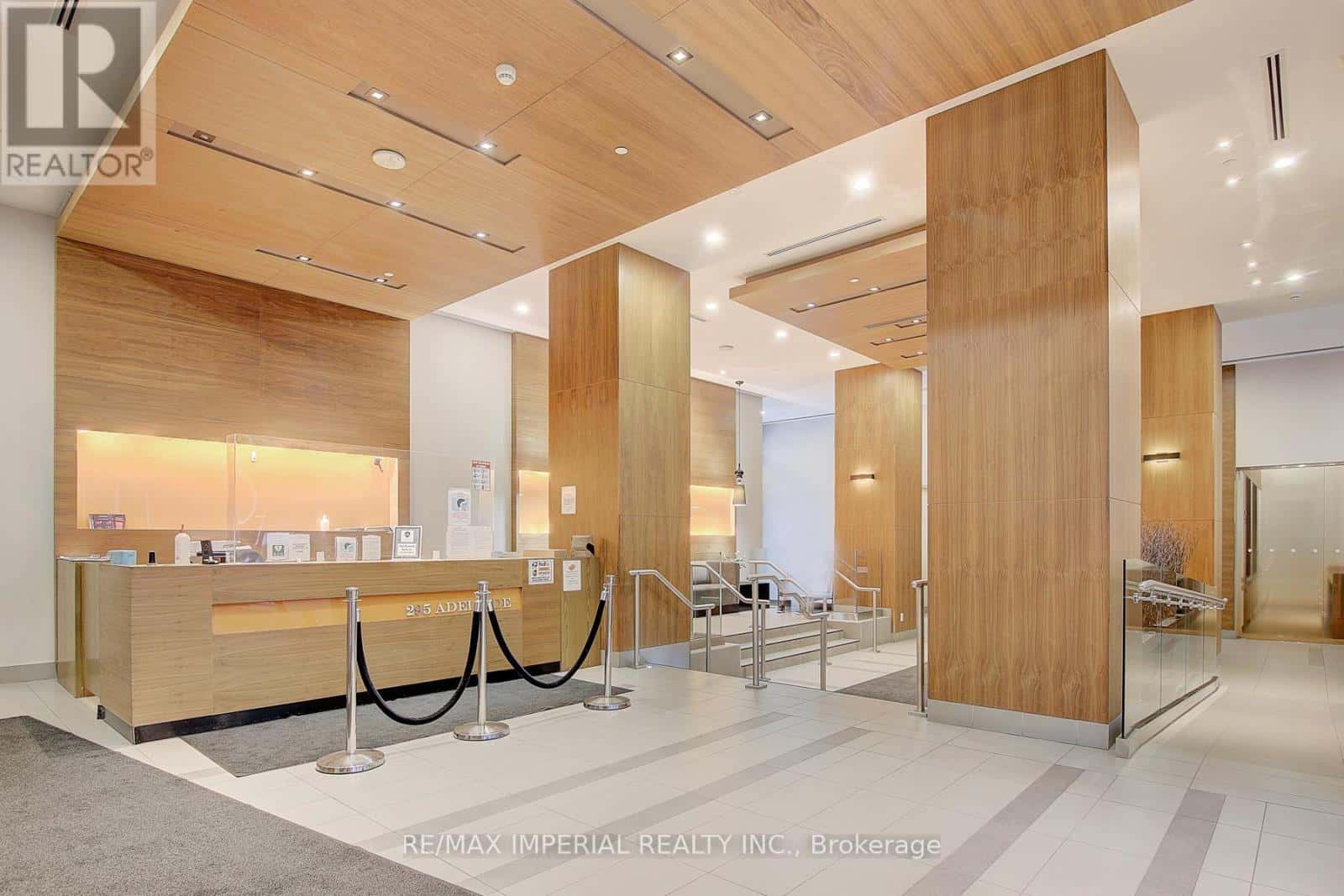 3407 - 295 ADELAIDE STREET W — Toronto (Waterfront Communities), Ontario - Photo 5 of 22