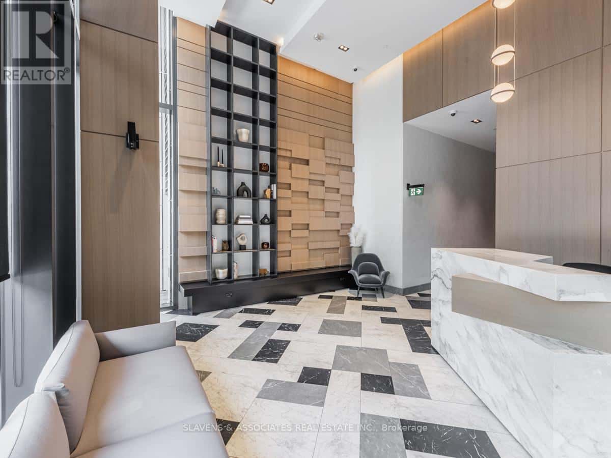 N814 - 35 ROLLING MILLS ROAD — Toronto (Waterfront Communities), Ontario - Photo 3 of 25