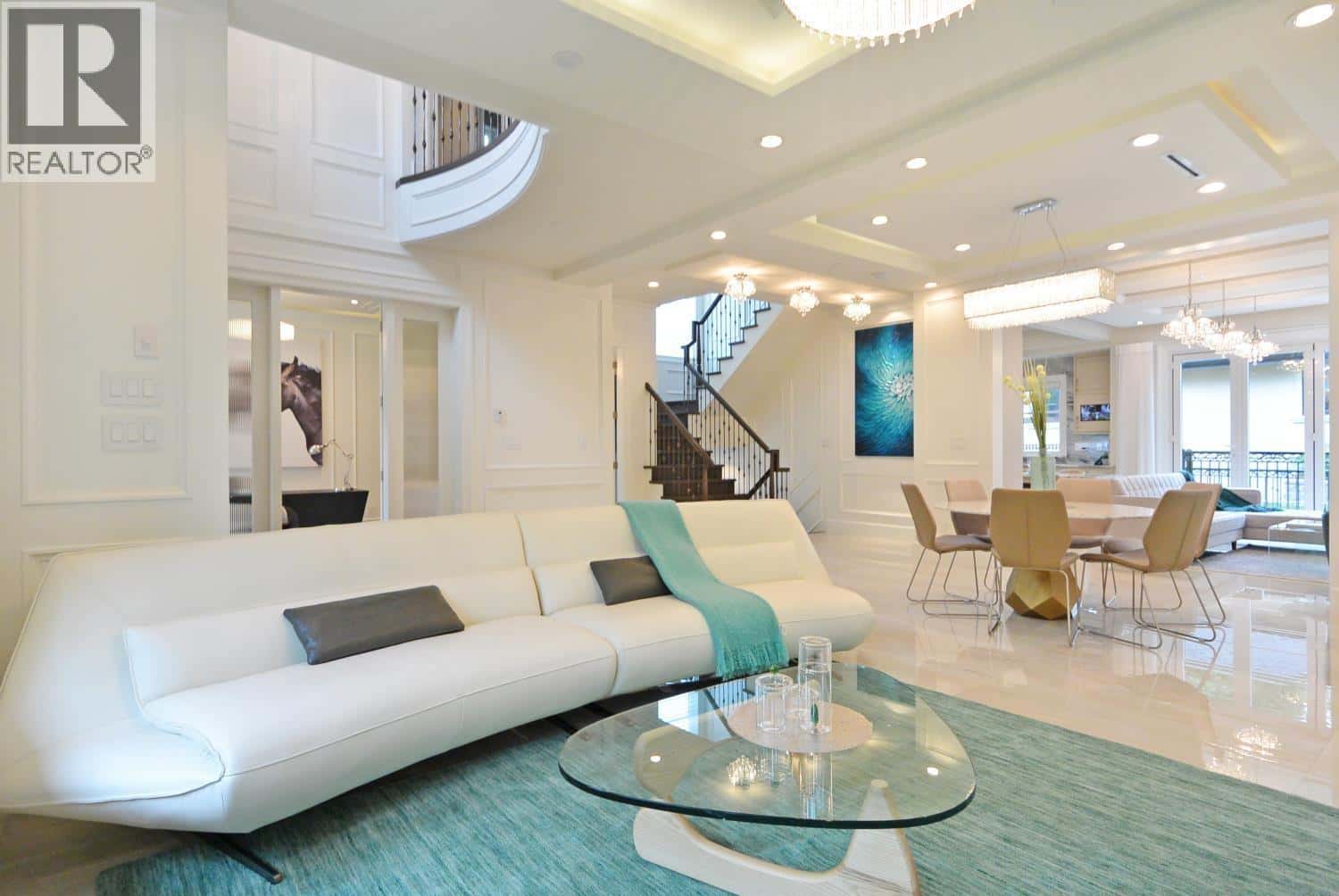 2930 W 29TH AVENUE — Vancouver, British Columbia - Photo 5 of 36