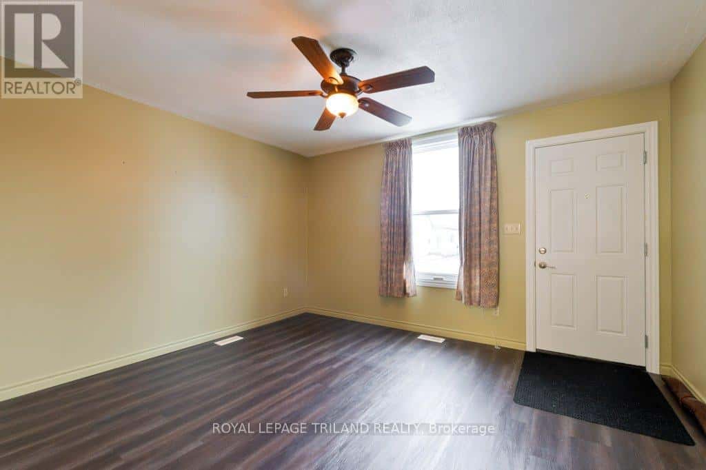 21 MARIAM STREET — St. Thomas, Ontario - Photo 3 of 30