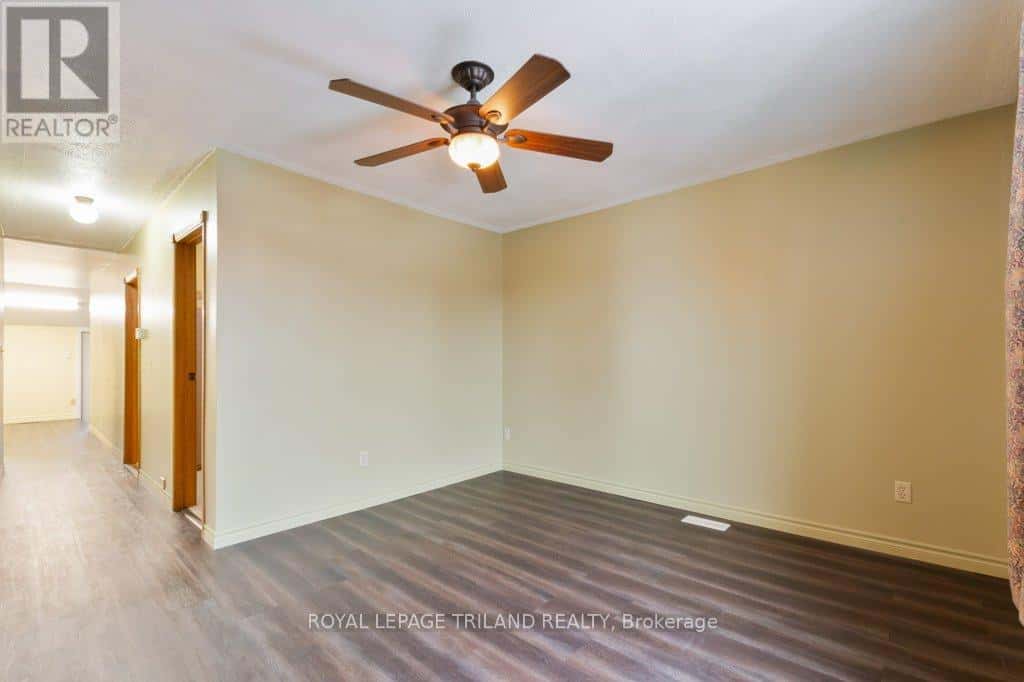 21 MARIAM STREET — St. Thomas, Ontario - Photo 4 of 30