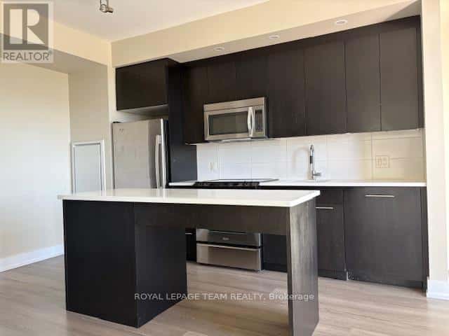 717 - 360 PATRICIA AVENUE — Ottawa, Ontario - Photo 2 of 12