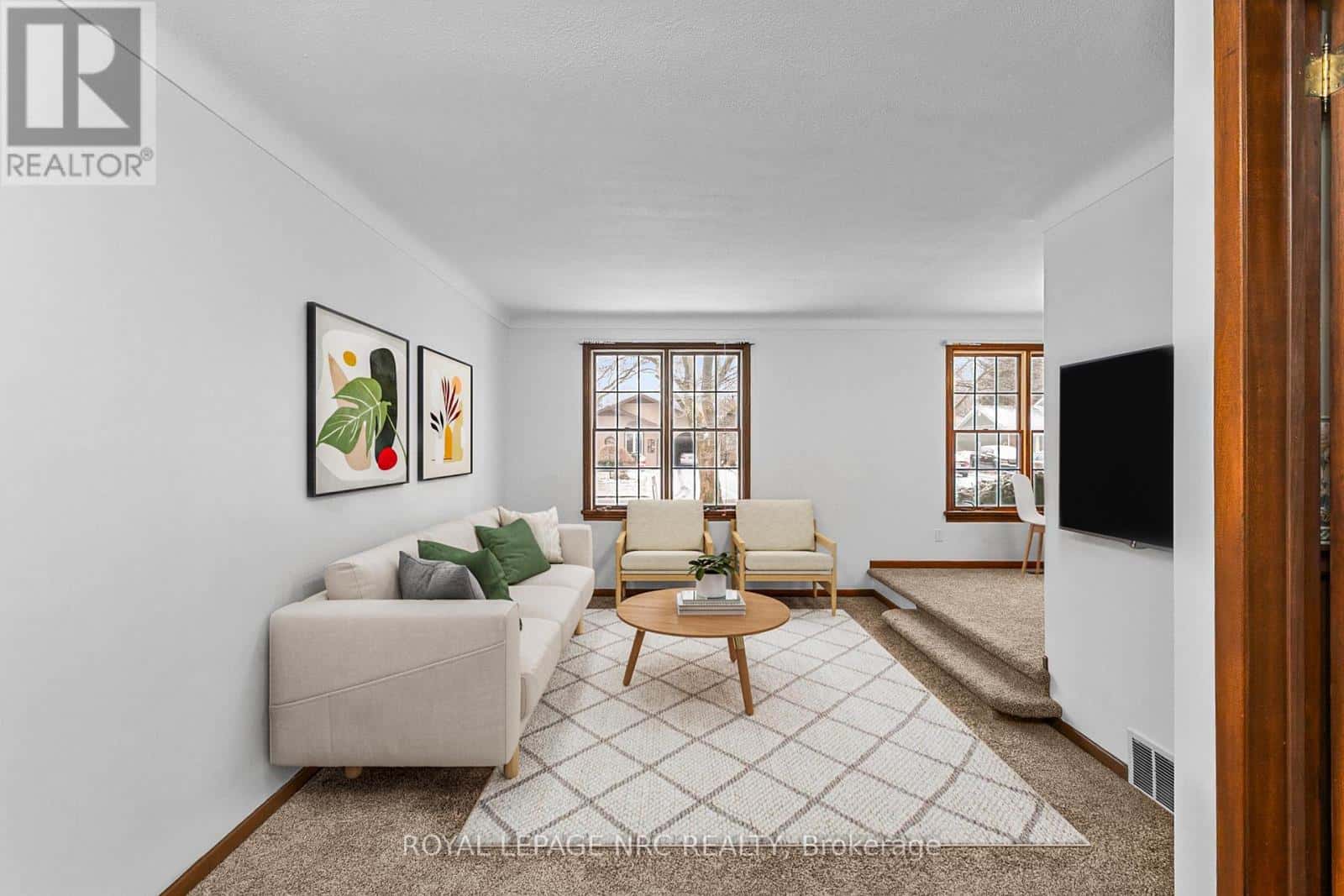 7061 DOLPHIN STREET — Niagara Falls (Morrison), Ontario - Photo 4 of 27