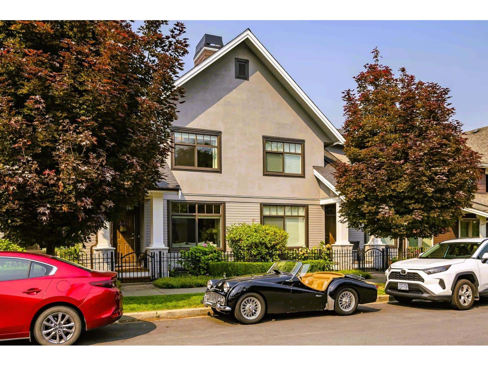 3 9235 MCBRIDE STREET — Langley, British Columbia - Photo 2 of 40