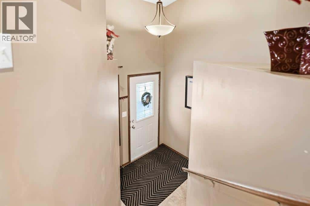 14 Winston Place — Blackfalds - Photo 3 of 24