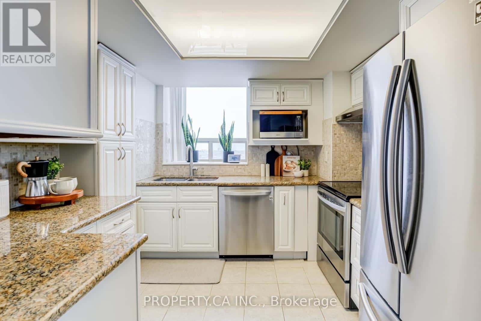 1516 - 2460 EGLINTON AVENUE E — Toronto (Eglinton East), Ontario - Photo 5 of 20