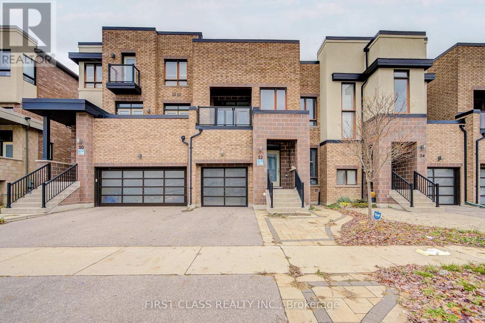 52 HELLIWELL CRESCENT — Richmond Hill, Ontario - Main photo