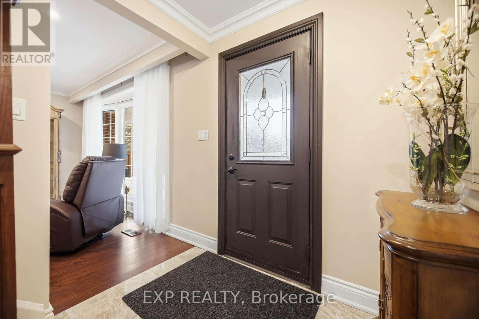 298 EDRICH COURT — Mississauga (Cooksville), Ontario - Photo 3 of 38