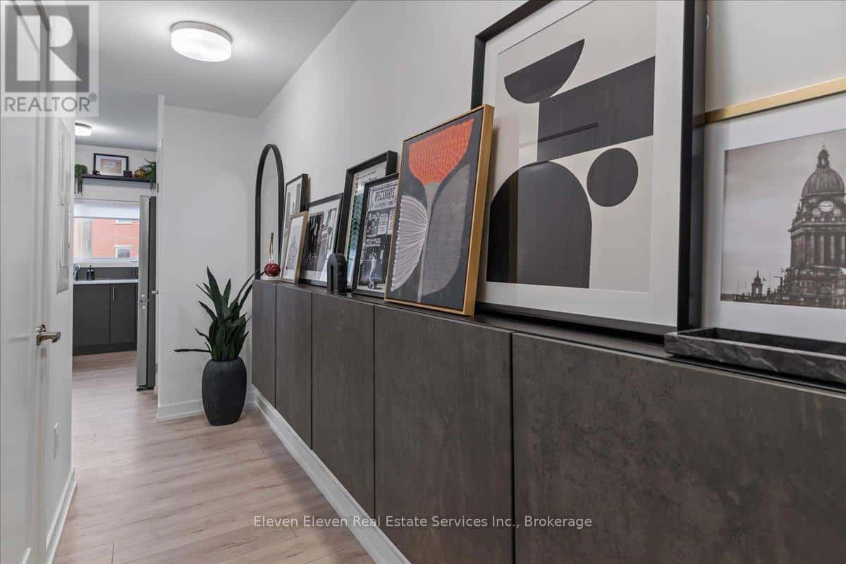 92 - 940 ST. DAVID STREET — Centre Wellington (Fergus), Ontario - Photo 3 of 27