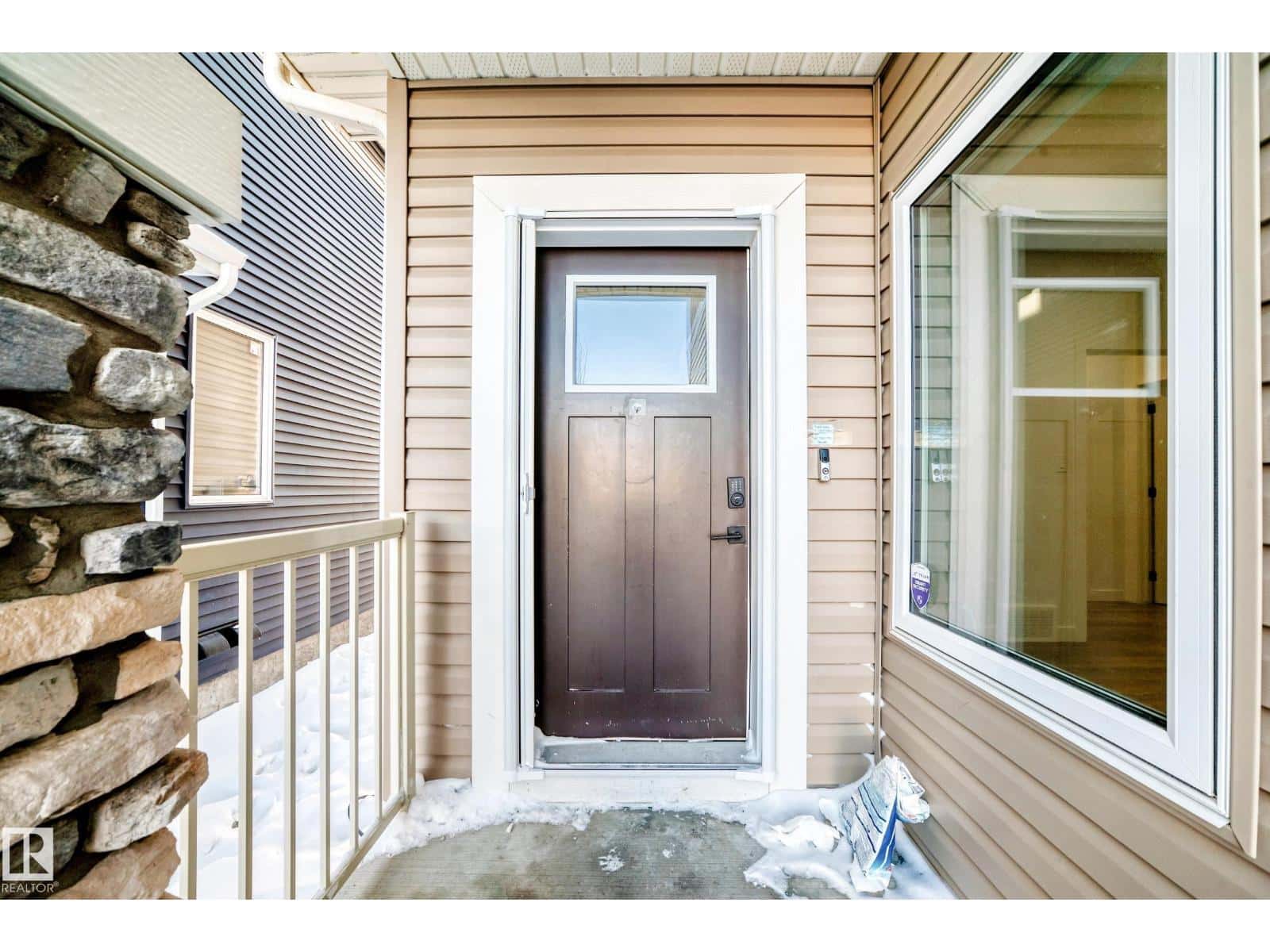 9219 183 AV NW — Edmonton, Alberta - Photo 2 of 71