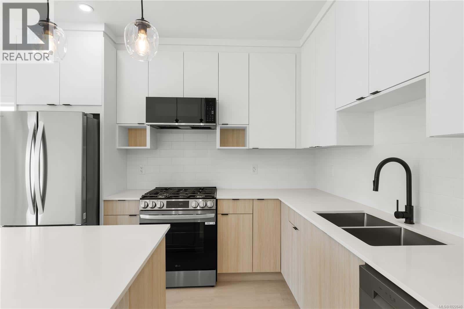 417 2629 Millstream Rd — Langford, British Columbia - Photo 4 of 18