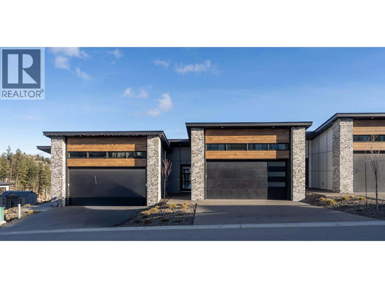 2835 Canyon Crest Drive Unit# 2 — West Kelowna, British Columbia - Photo 4 of 44