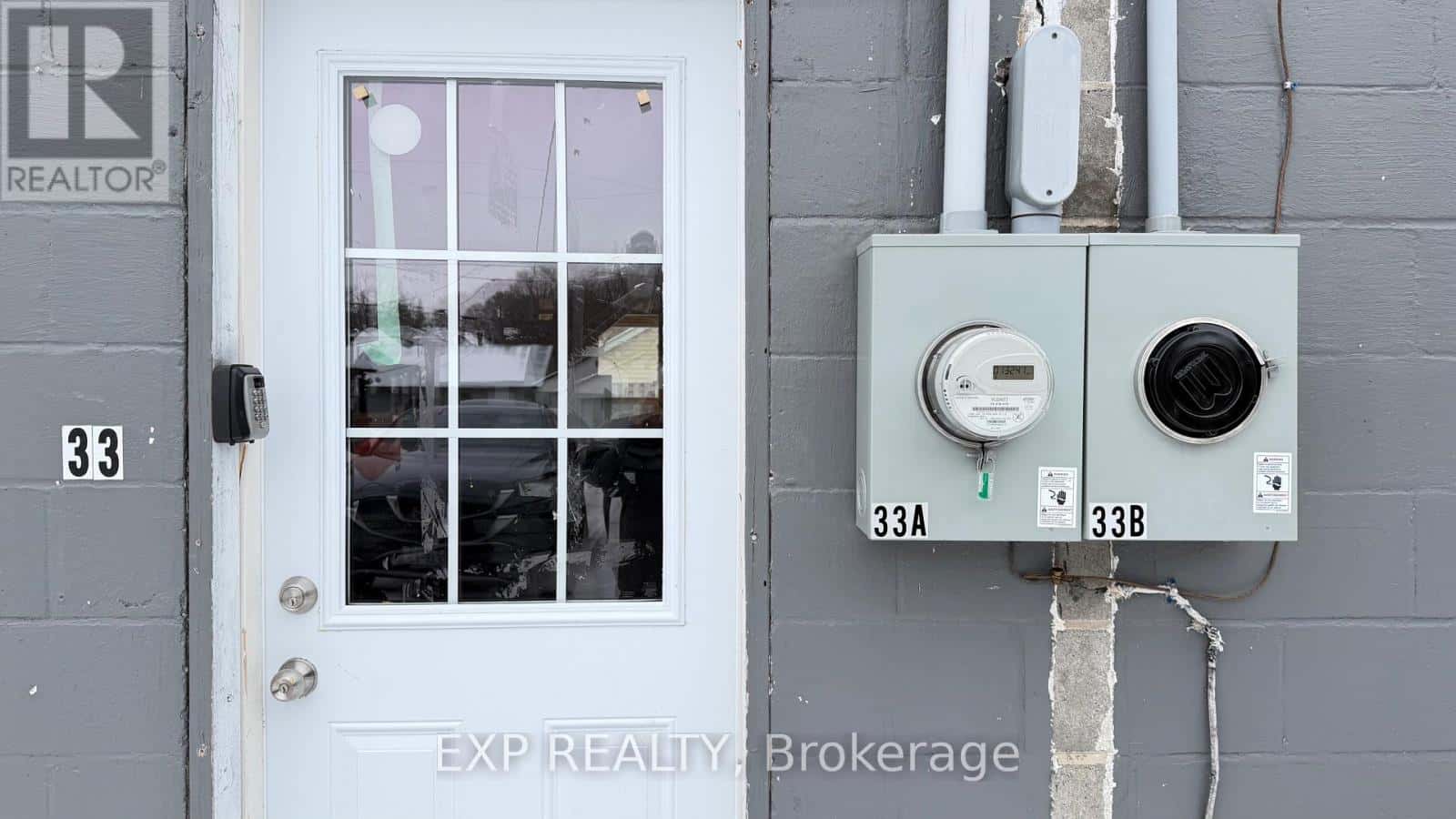 33A MURNEY STREET — Belleville (Belleville Ward), Ontario - Photo 2 of 14