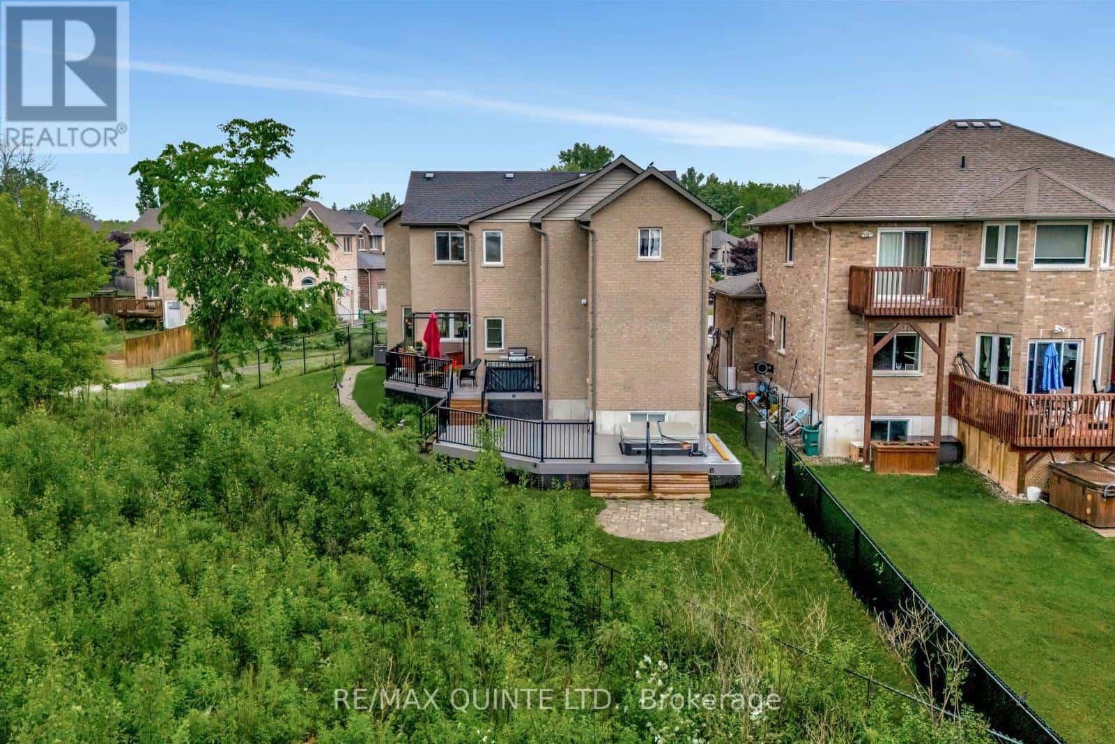 10 MEAGHER PLACE — Belleville (Belleville Ward), Ontario - Photo 3 of 40