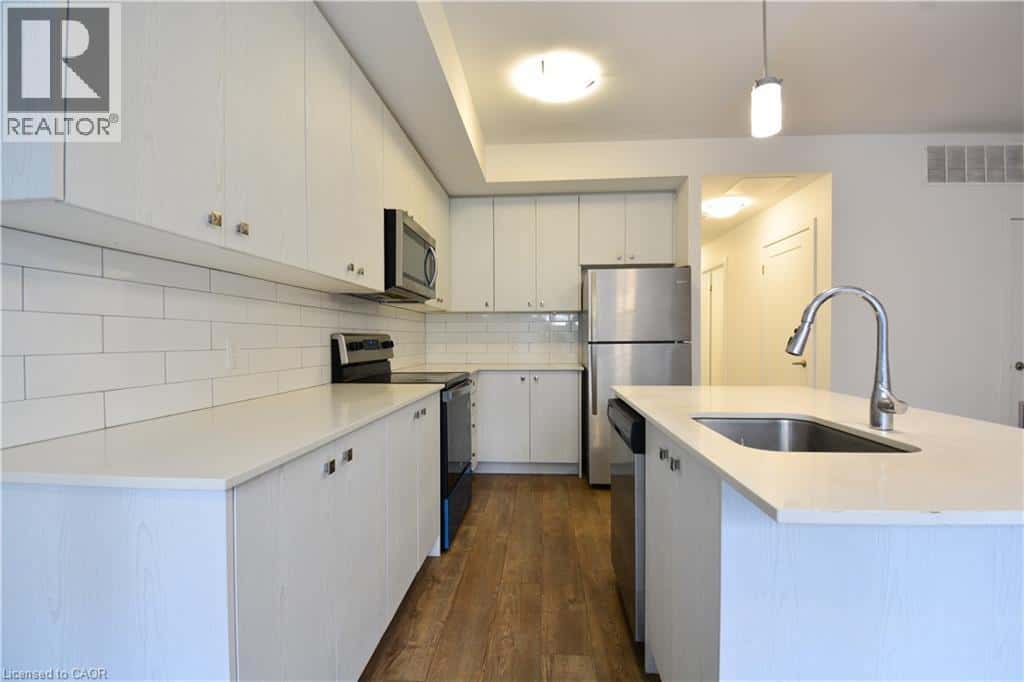 10 PALACE Street Unit# D1 — Kitchener, Ontario - Photo 5 of 18