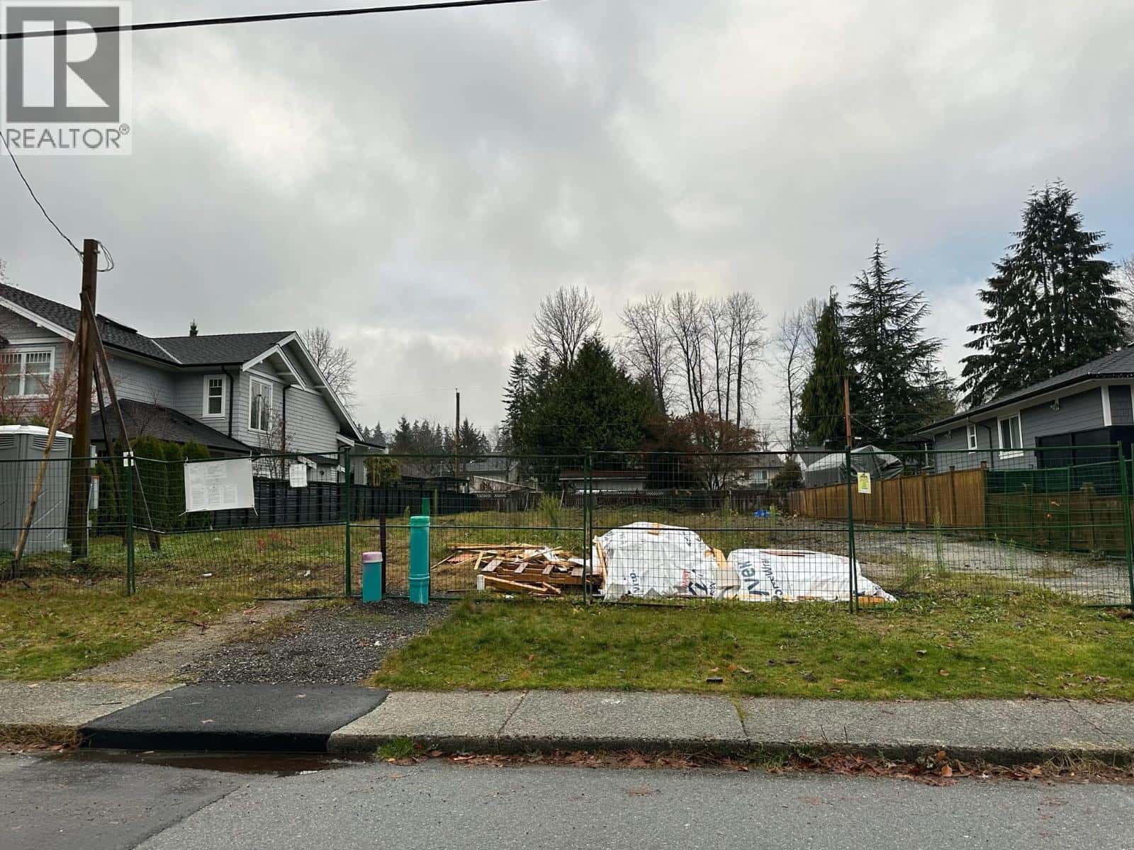 754 E 17TH STREET — North Vancouver, British Columbia - Photo 5 of 5