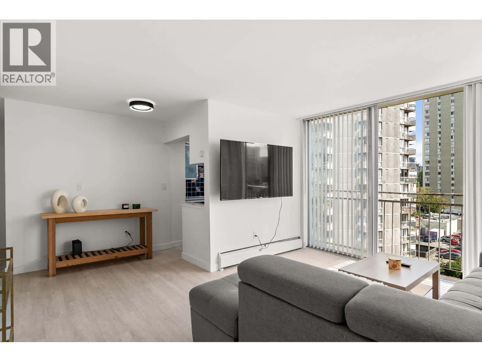 806 1250 BURNABY STREET — Vancouver, British Columbia - Photo 4 of 38