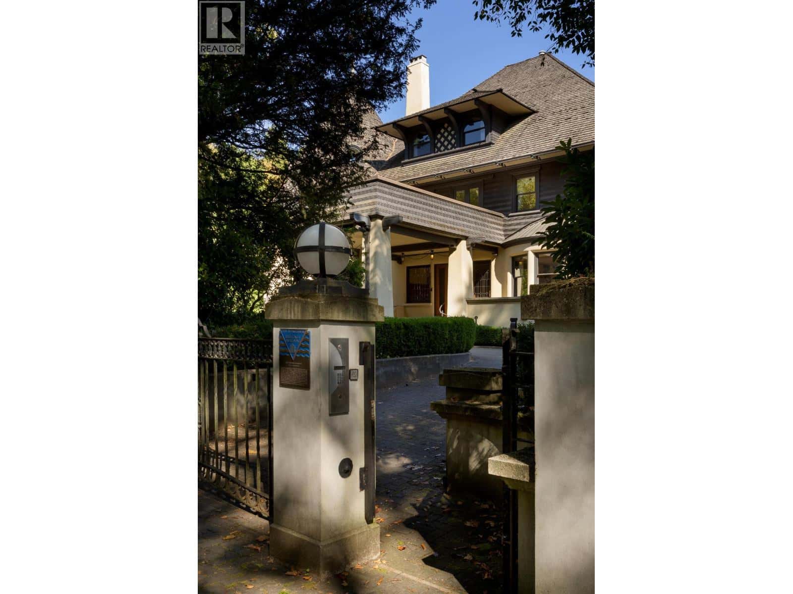 1 3838 CYPRESS STREET — Vancouver, British Columbia - Photo 3 of 40