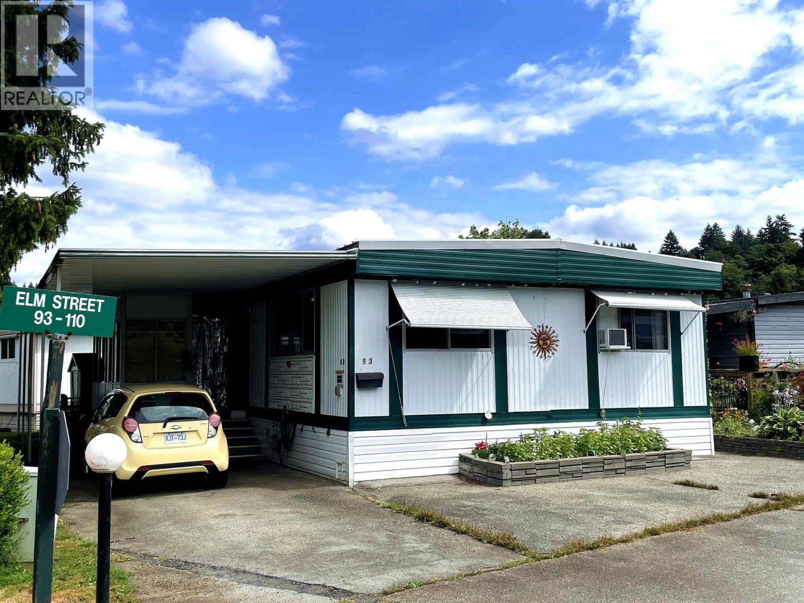 93 201 CAYER STREET — Coquitlam, British Columbia - Photo 2 of 24